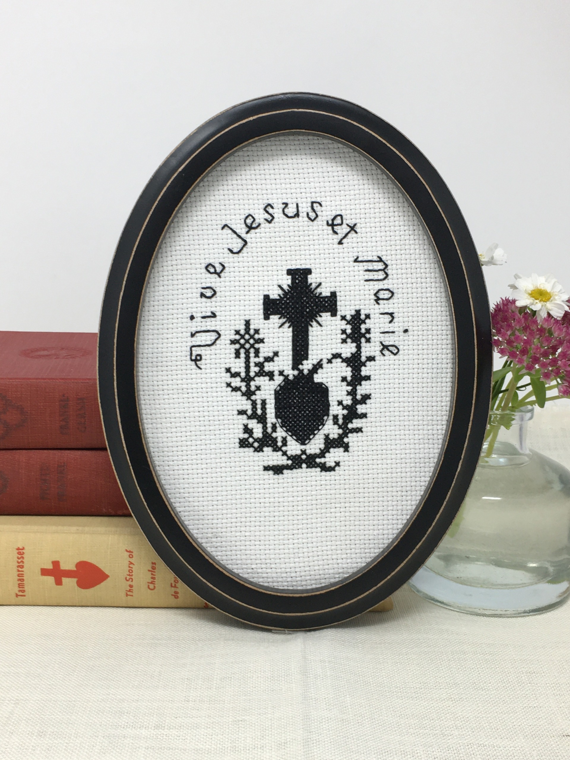 Vive Jesus et Marie Cross Stitch Pattern -- Kit